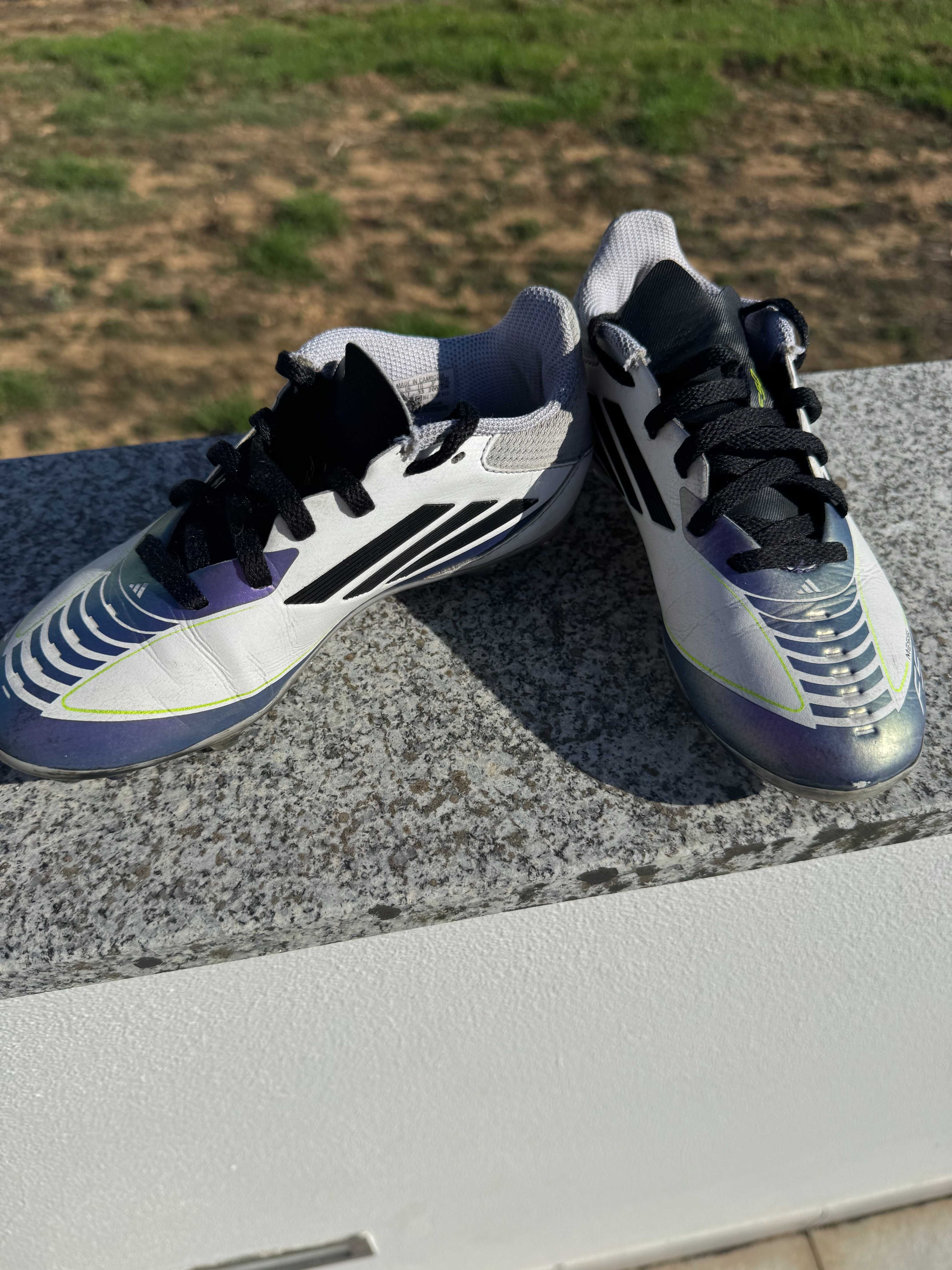 Chuteiras Criança Adidas Messi F50 tamanho 33
