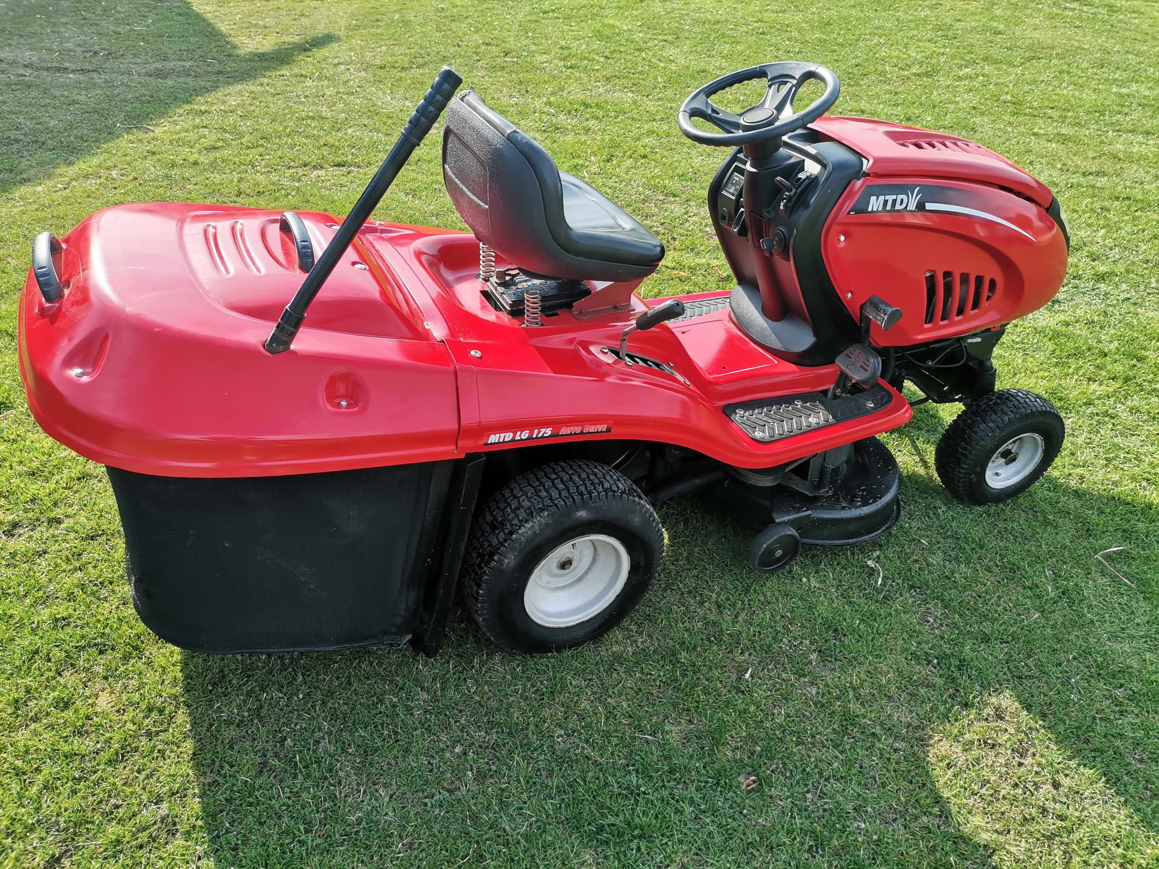 Traktorek kosiarka mtd briggs