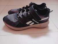 Ténis Reebok tamanho 34