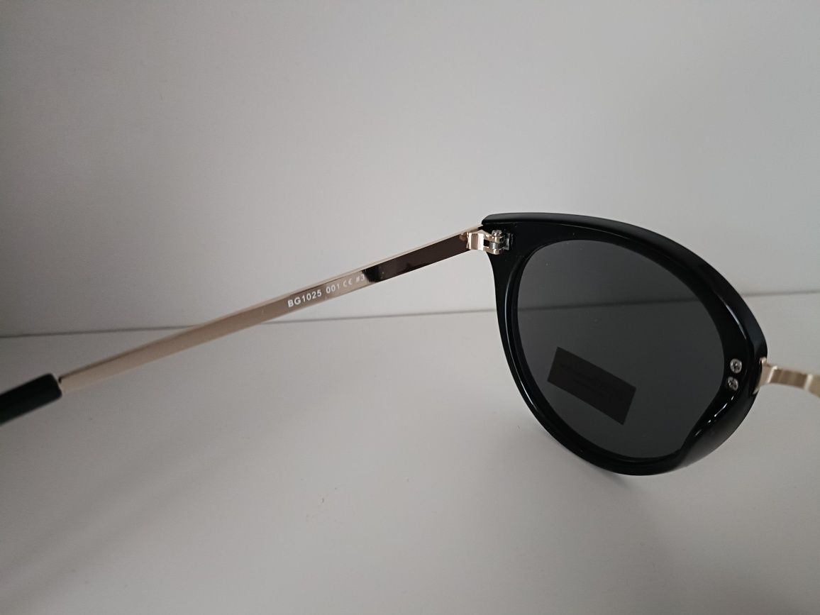 Okulary przeciwsłoneczne BCBG BG1025