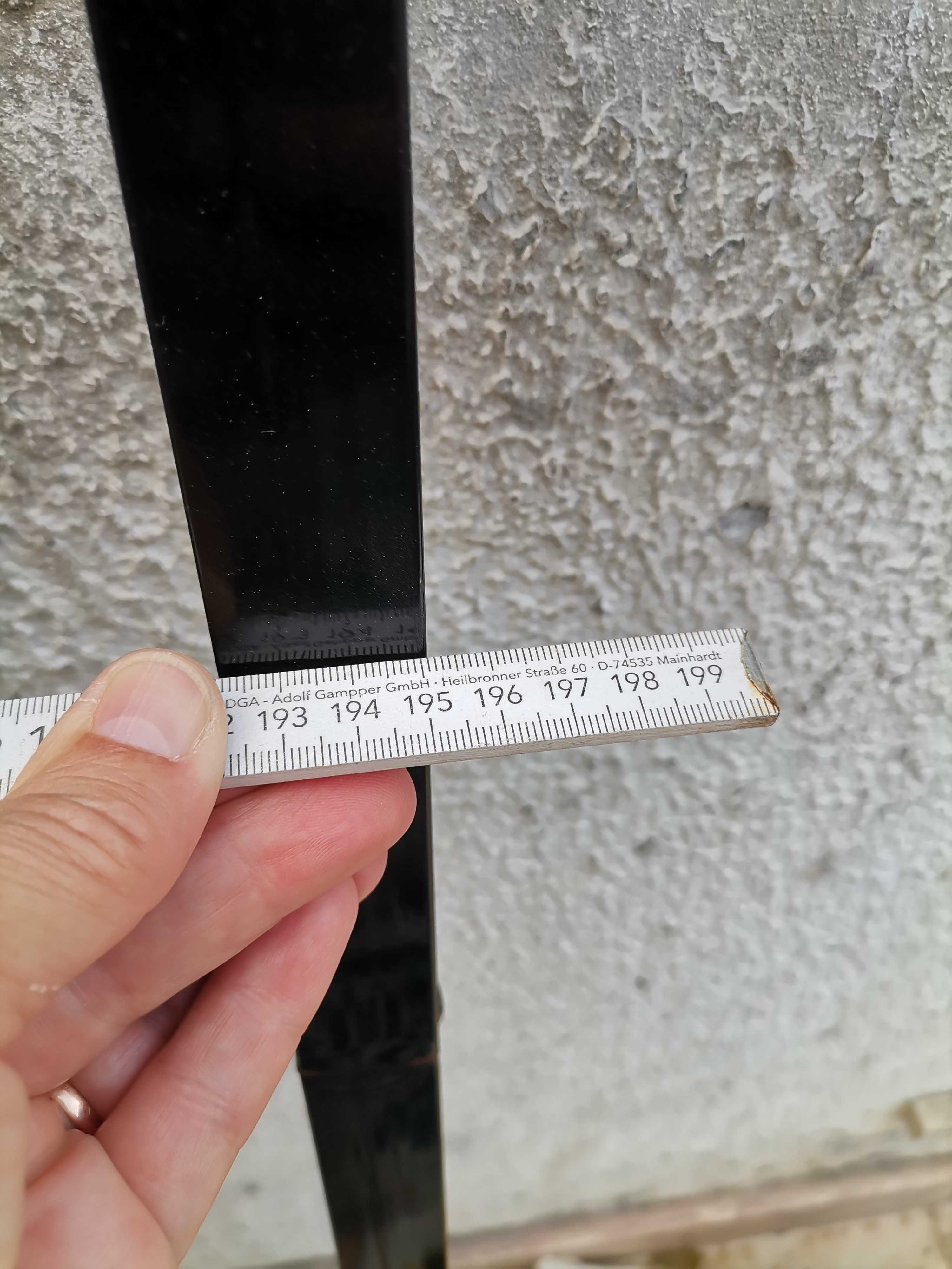 Vende-se estrado de cama com 6 pés