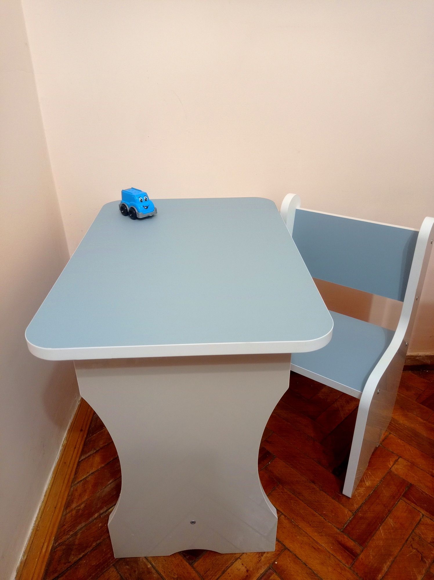 Набір Столик + кріселко  для дитячої творчості