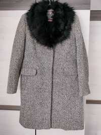 Płaszcz rozmiar 40 jesienno-zimowy