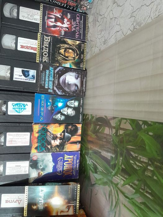 Видеокассети vhs.Кассеты для видеомагнитофона с фильмами