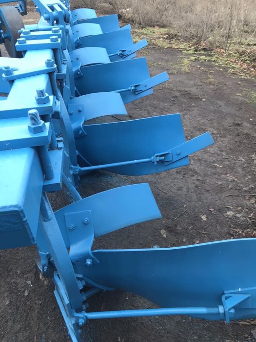 Плуг пятикорпусний Fortschritt B-200