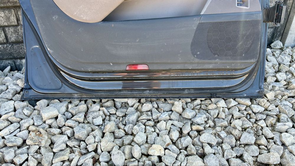 Drzwi lewy przód bez rdzy mokka LC8Z VW Passat B6 3C 05-10 kompletne