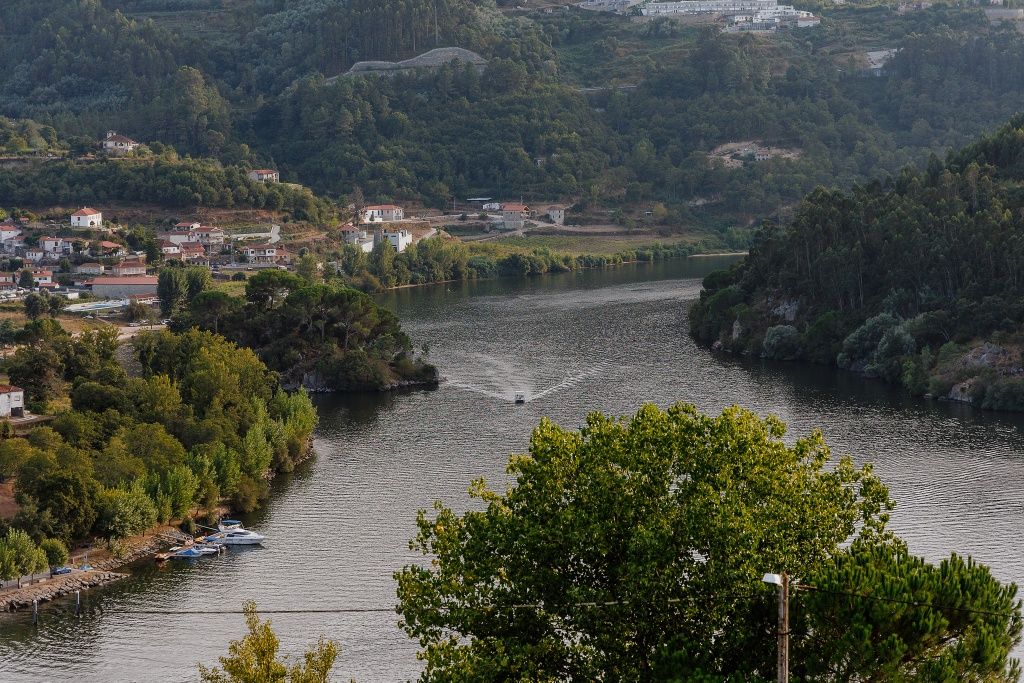 Alugo casa para férias no Douro