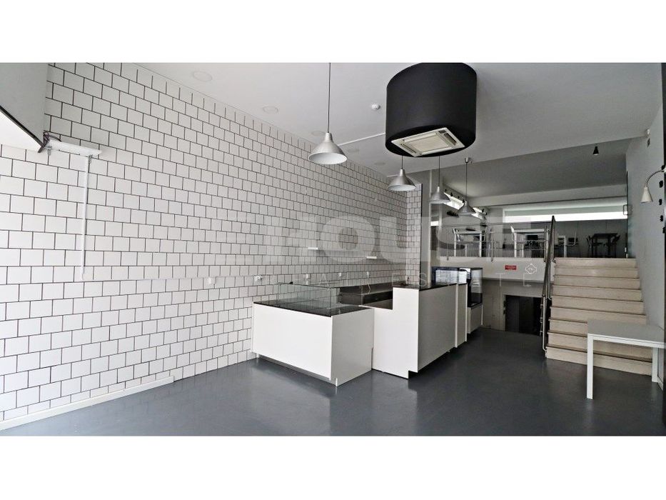 Restaurante no centro do Barreiro com 234 m2 totalmente equipado