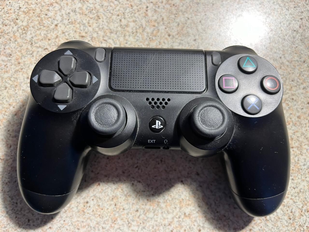 Продам playstation 4