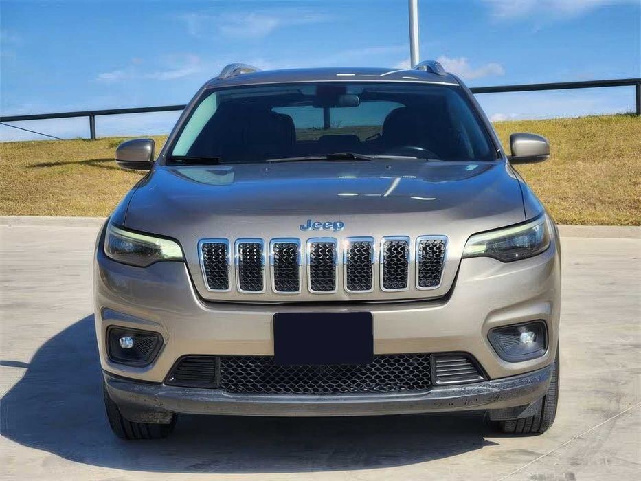 Jeep Cherokee Latitude Plus      2019