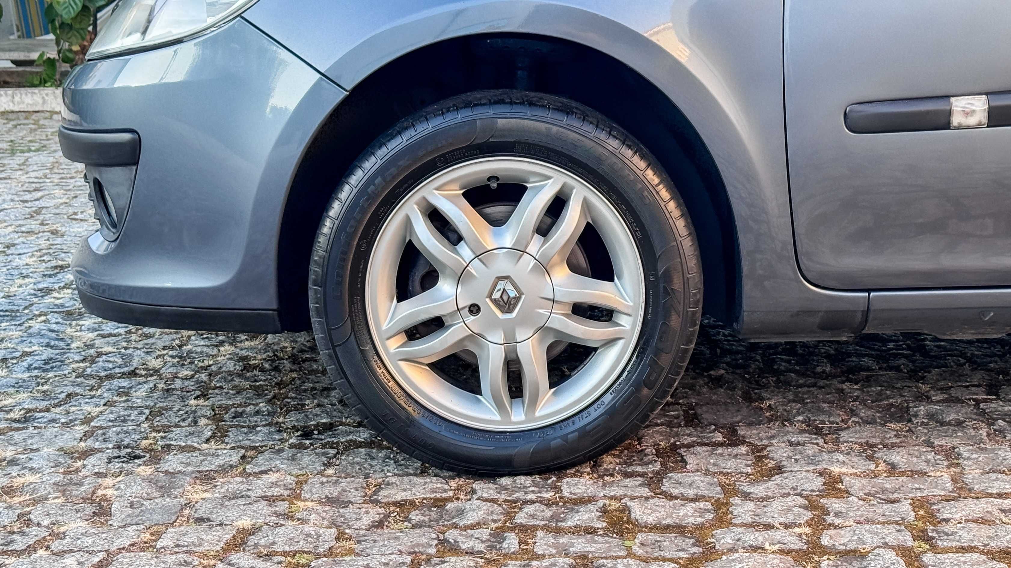 Renault Clio 1.2 16v Confort Dynamique