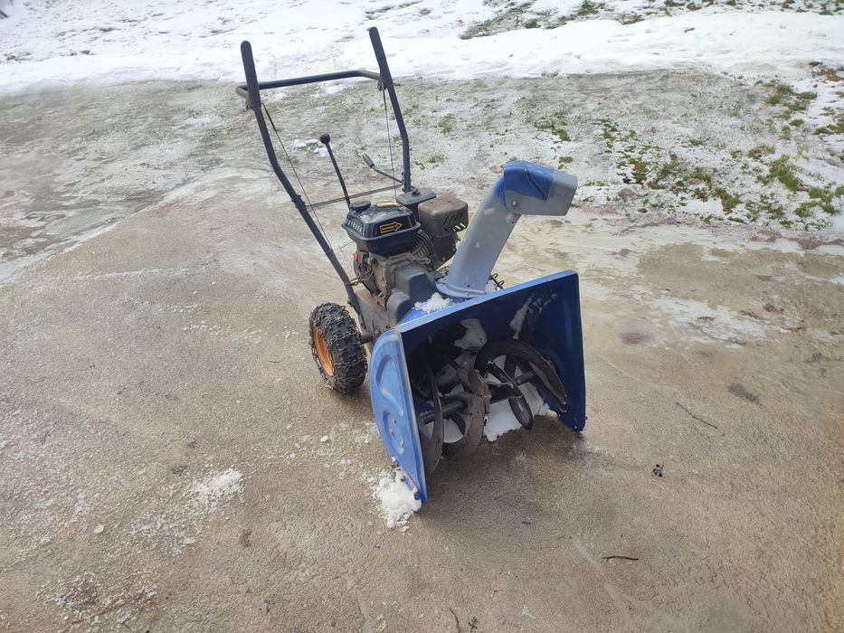 Odsnieżarka spalinowa dmuchawa do sniegu