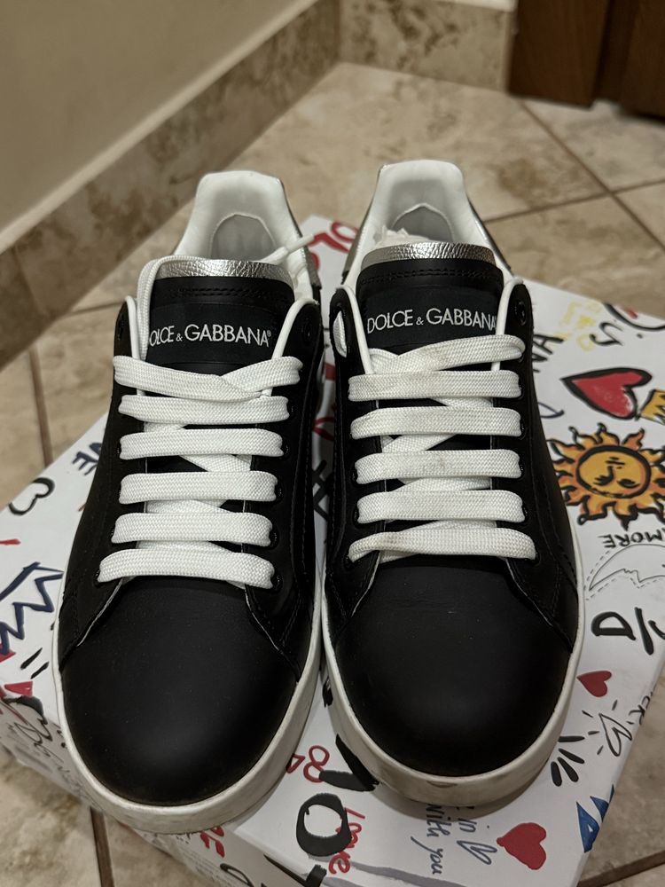 Продам кросівки Dolce&Gabbana, 36 р., оригінал, ста нових.