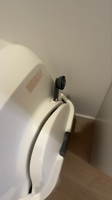 Caixa de areia para gato semi-automática