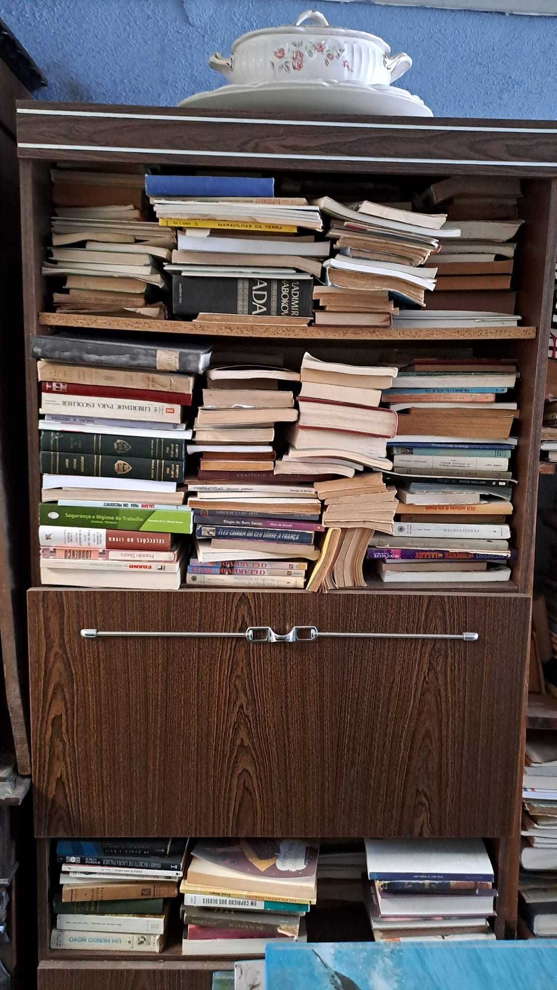 Vendo Livros Usados