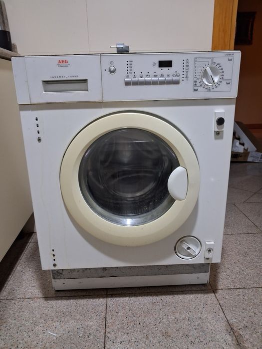 Máquina de lavar AEG