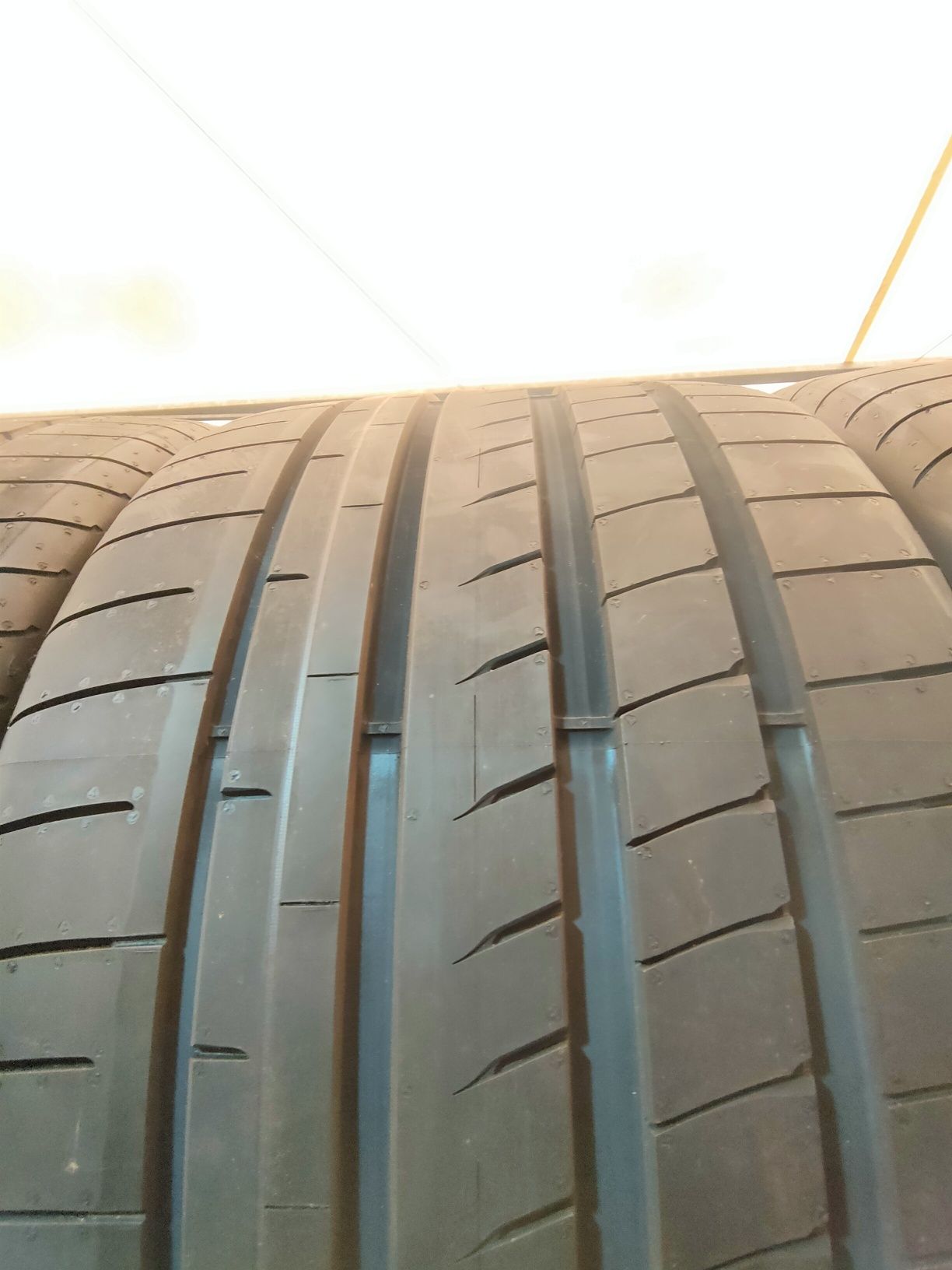 2x 305/30zr21 Goodyear eagle f1 asymmetric 3