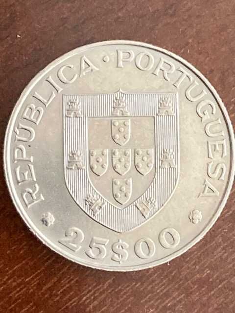 7 moedas comemorativas 25 escudos (25$00) 1983 - Mundial Hóquei 82