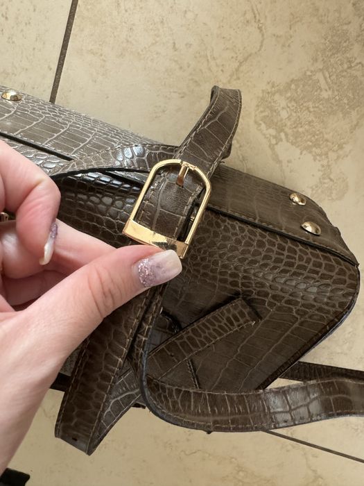 Сумка чемодан на ремешке ручка на плече