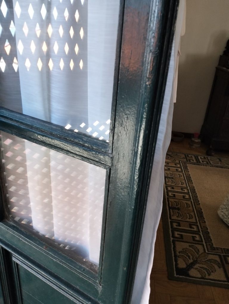 Vendo porta em madeira de varanda