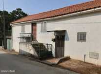 Moradia T2 para venda - Sobreiró de Baixo (Vinhais)