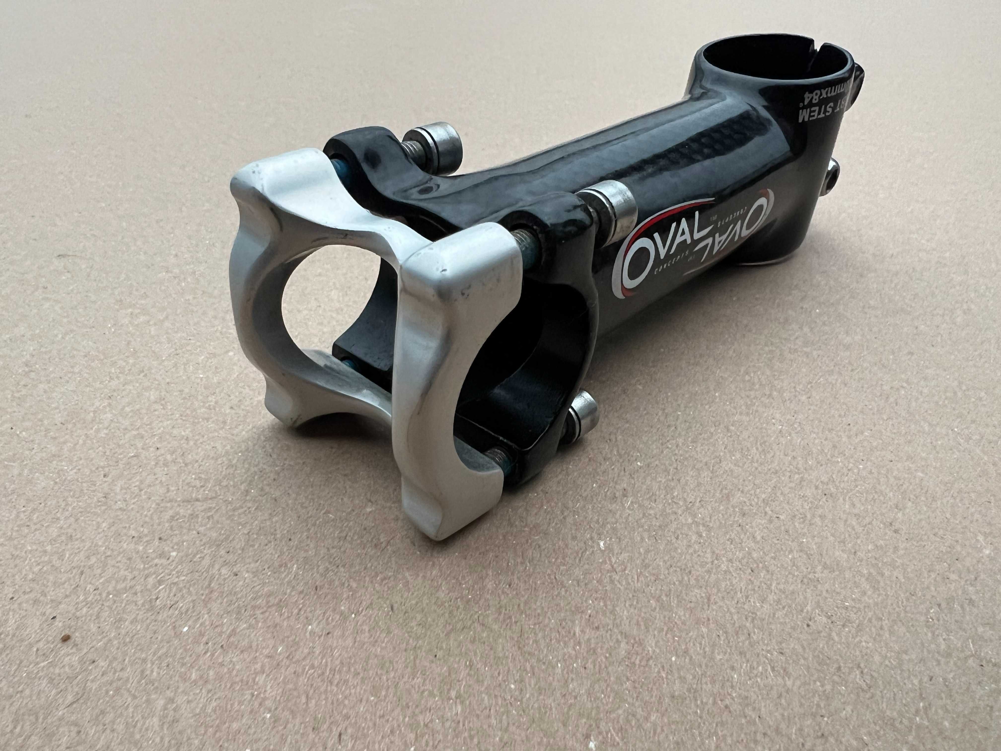 Mostek Wspornik Kierownicy OVAL CONCEPTS R900 CARBON Szosa MTB ALU 110