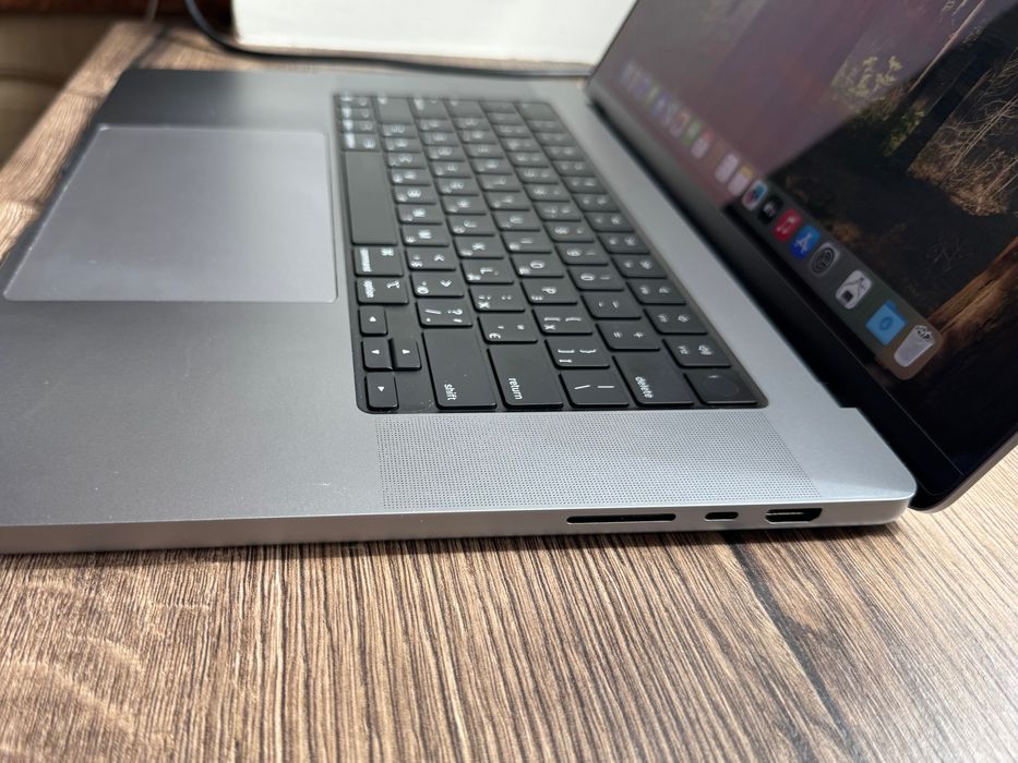 MacBook Pro 16" M1 Pro 16GB/1TB/10 CPU/16 GPU Space Grey (MK193) 2021