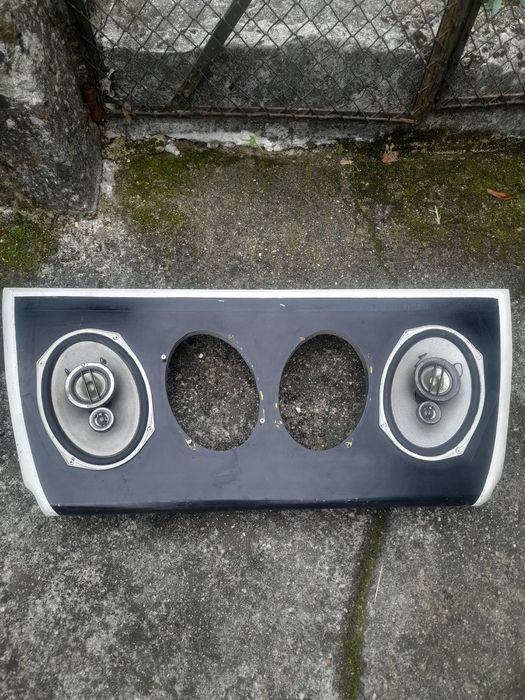 Chapeleira em madeira para Opel Tigra com colunas