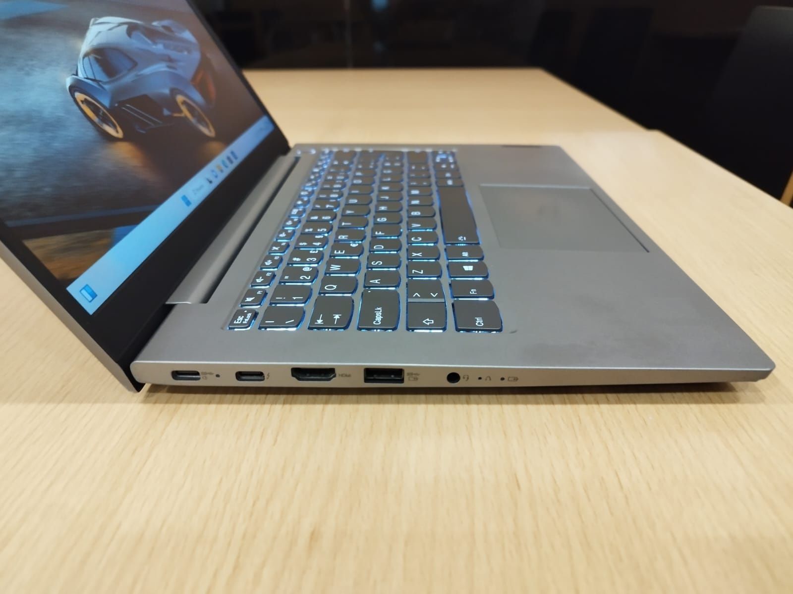 Lenovo Gama Profissional - i5 / 512GB SSD