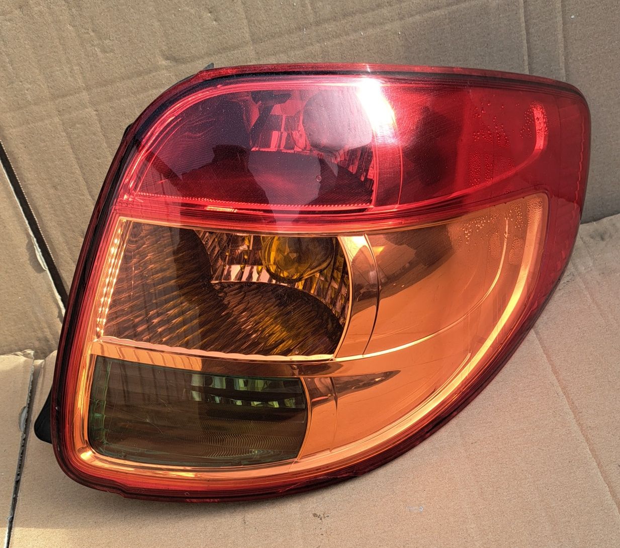 Suzuki Sx4 Sedici Lampa prawa tylna