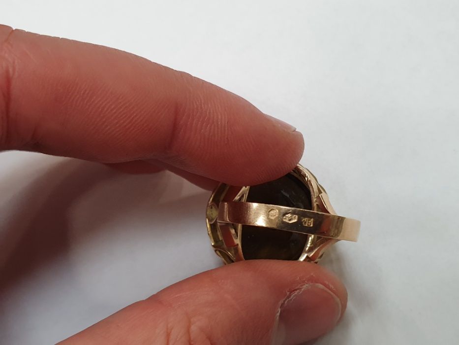 II poł. XX wieku! Złoty pierścionek/ 585/ 13.9 gram/ R22/ Kwarc