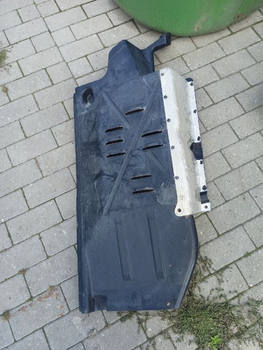 Obudowa podwozia VW T5 Lift 09-15 7E0825208