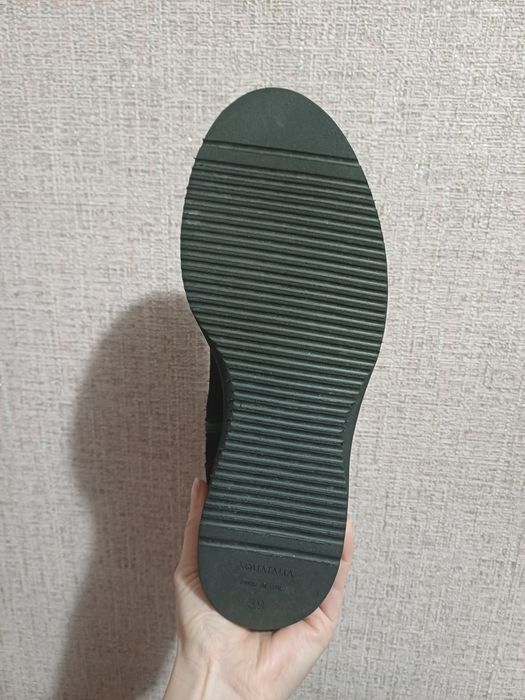 Чорні замшеві жіночі ботинки,черевики  відомого бренду 39розміру