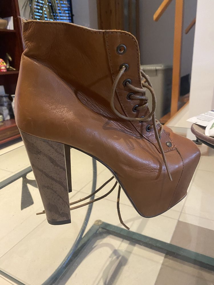 Botins tipo jeffrey campbell