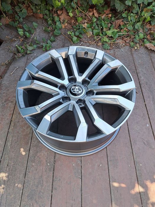 Диски нові R20 6x139.7 на Toyota Land Cruiser Prado