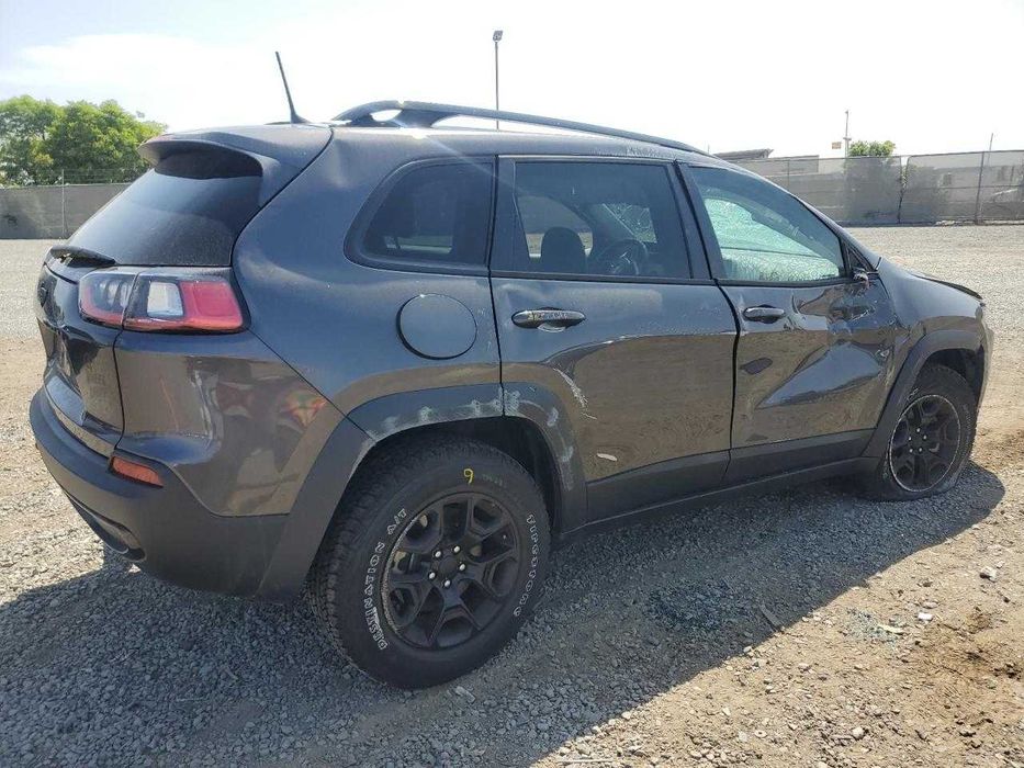 Продам Jeep Cherokee  2022 3.2л 44 ТИС КМ розмитнений у Львові