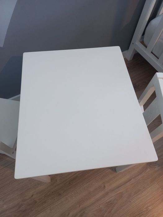 Ikea kritter zestaw drewniany stolik + dwa krzesełka