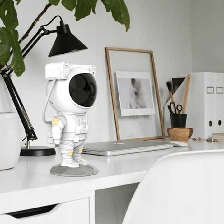 Projektor światła gwiazd led astronuta kosmonauta lampka nocna +pilot