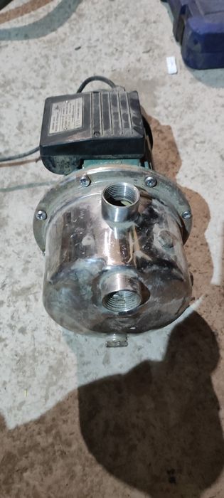 Продам насос для свердловини.