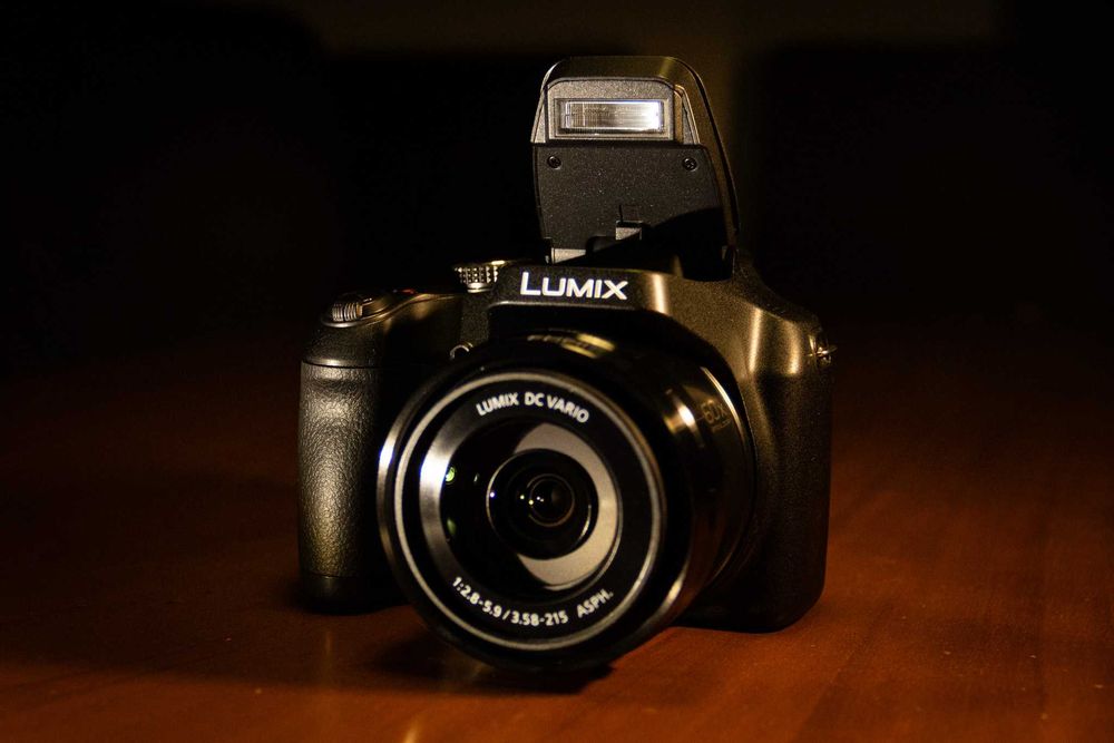 Câmara Panasonic LUMIX DC-FZ82D **NOVA**