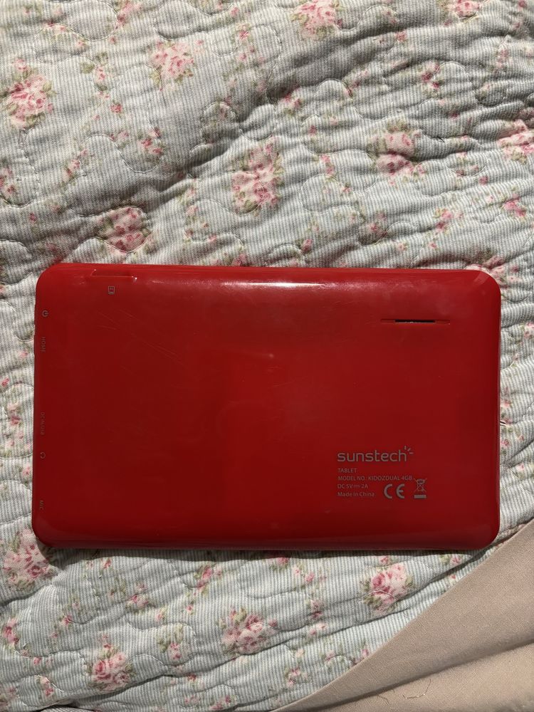 Tablet sunstech infantil, usado muito pocas vezes
