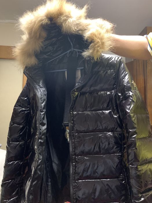 Жіночий пуховик Moncler короткий