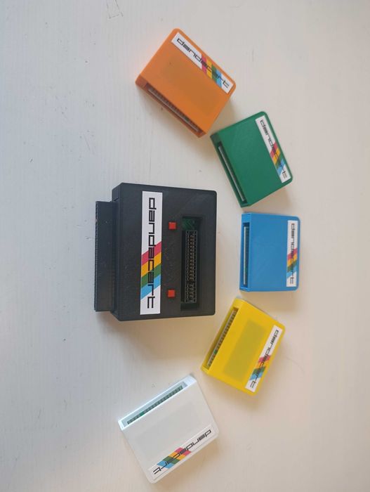 ZX Spectrum DandaCart - Dandanator z wymiennymi kartridżami