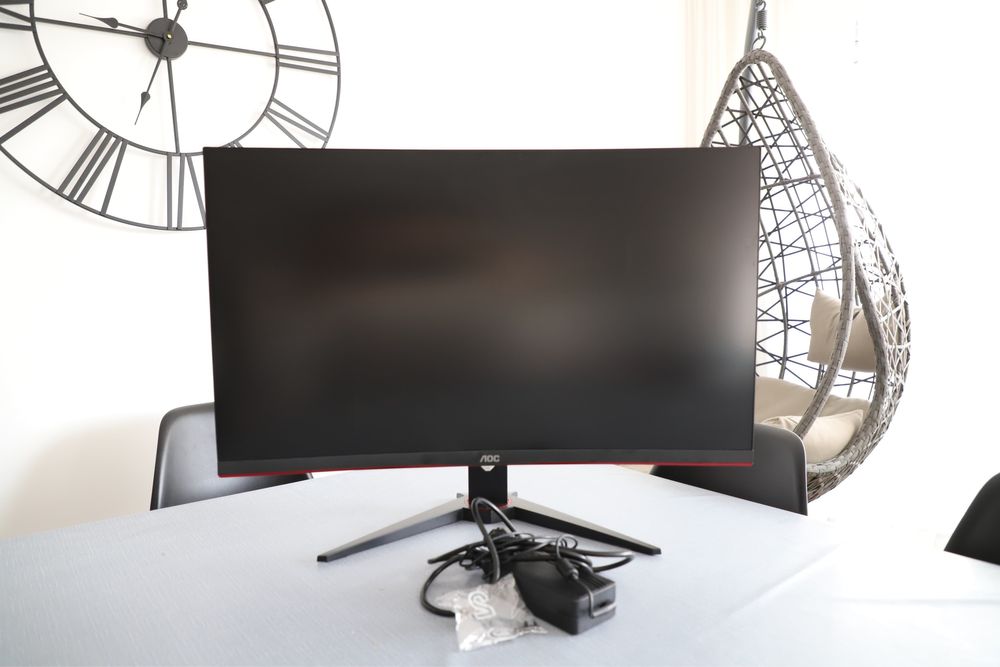 Monitor AOC curvo 31.5” 165hz