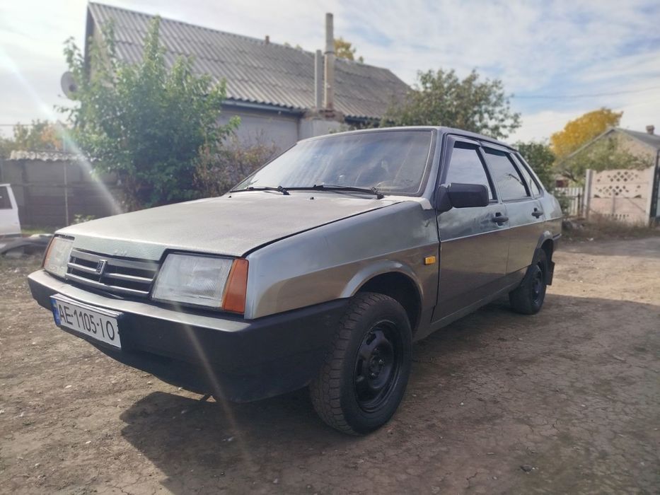 Продам ваз 21099 2006 г.в инжектор