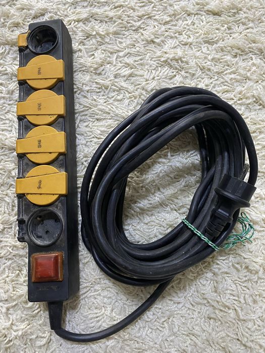 Удлинитель  распоеделитель сетевой немецкий