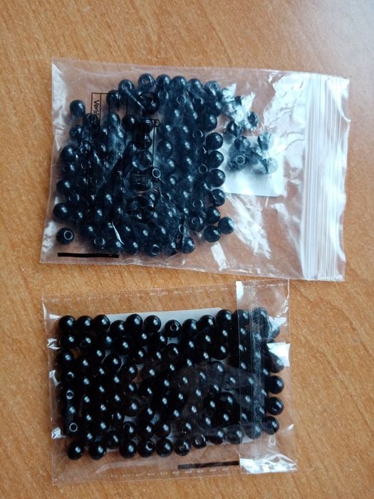 Пряжа меринос шерсть, крючки для вязания, спицы, бусины, пуговицы