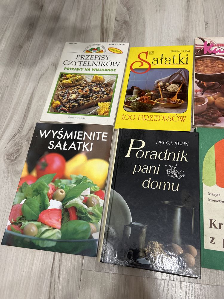 Zestaw ksiazek kucharski o gotowaniu kulinarnych