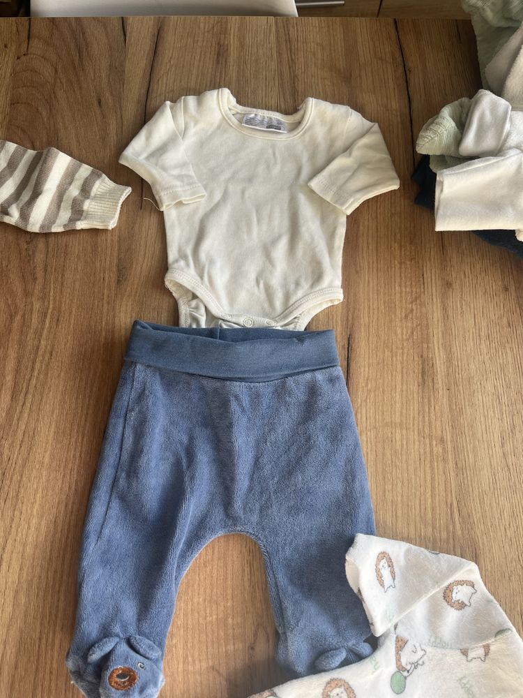 Paka zesatw ubrań niemowlęcych Ergee sinsay  kik 50-62 cm