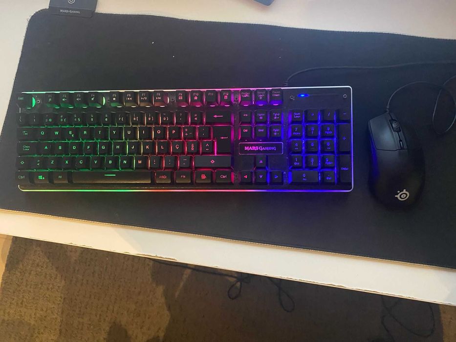 PC Gaming RTX 4060 • i3 10th Gen • Pronto a jogar • Rato + Teclado